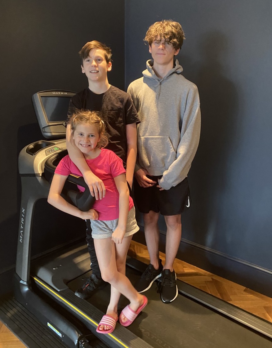 Sully%20kids%20at%20the%20treadmill.jpg