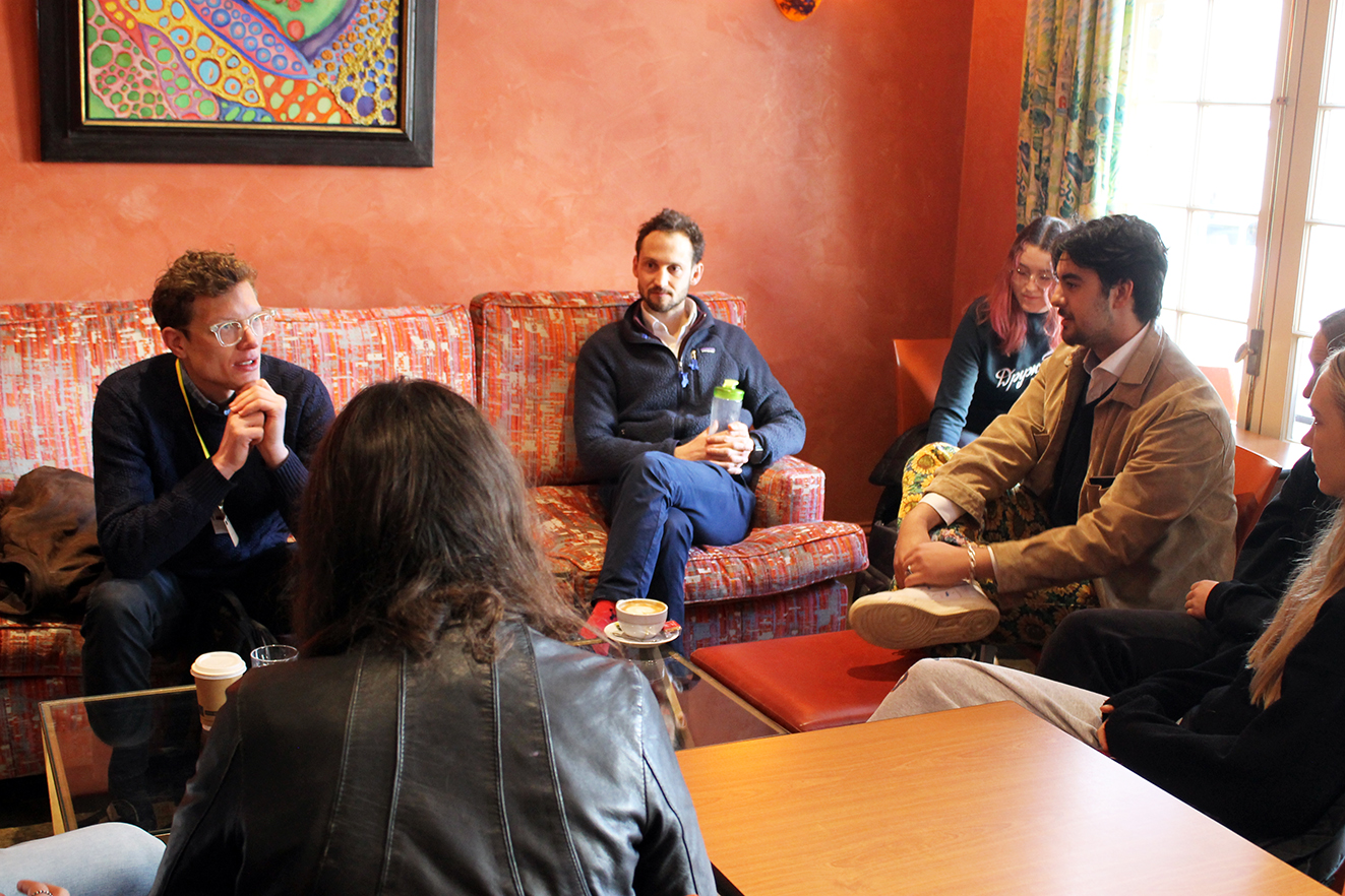 dr%20nick%20talking%20in%20the%20cafe.jpg